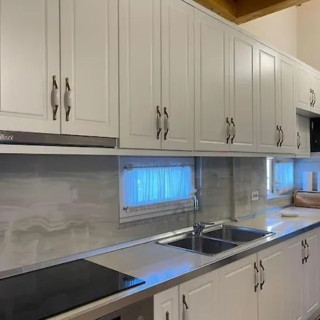 Apartment Revi's